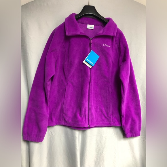 Columbia Jackets & Blazers - NWT, Columbia XL zip up fleece magenta, long sleeve jacket, zip pockets, 3 lakes